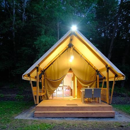 Hotel Глемпінг Шатро Ul'yaniki Esterno foto