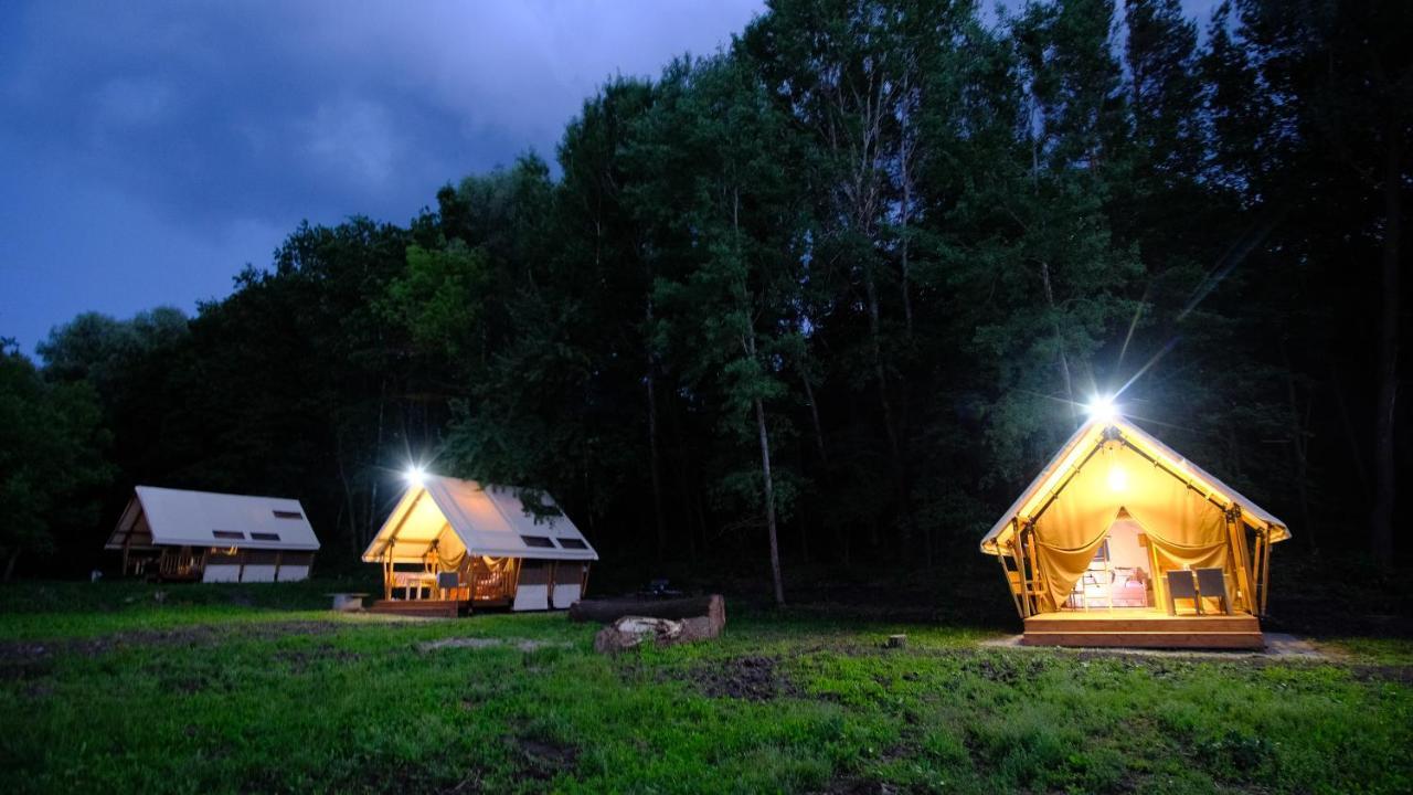 Hotel Глемпінг Шатро Ul'yaniki Esterno foto