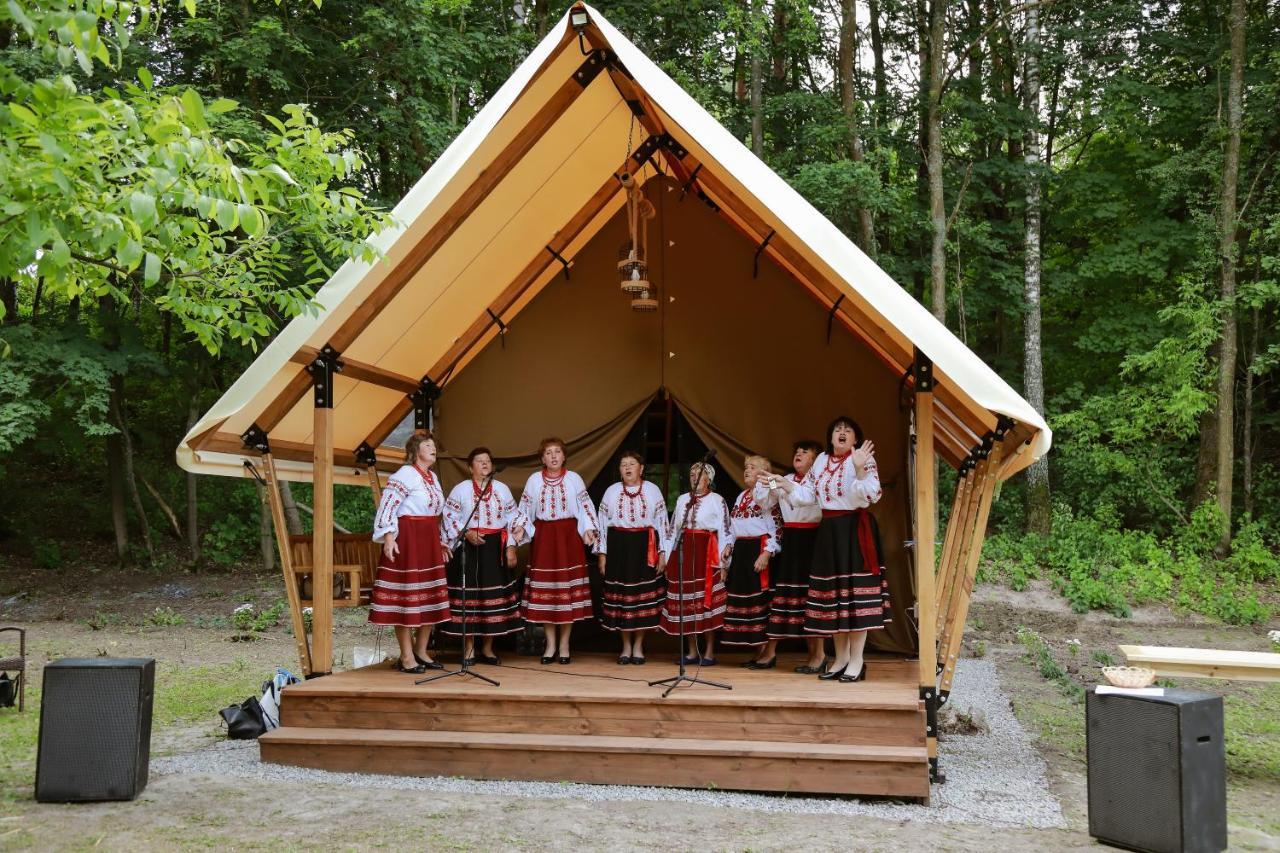 Hotel Глемпінг Шатро Ul'yaniki Esterno foto